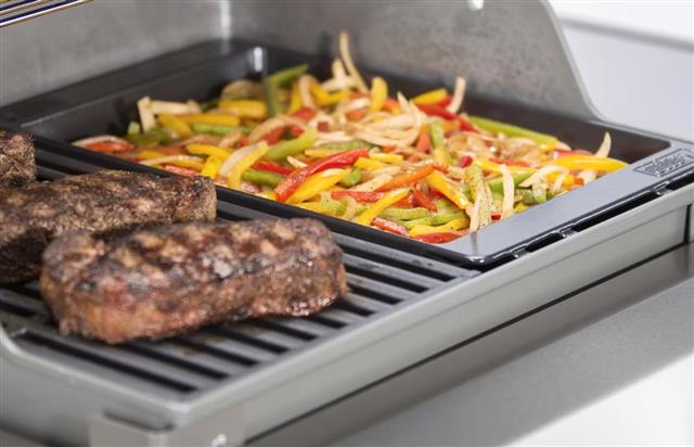 Grill Replacement Parts: (17-1/2in. x 12in. x 2in.) - Weber Cast Iron Griddle - Spirit and Spirit II 200/300 (2016+)